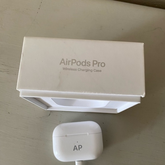 Custom AirPods Pro - Picture 6 of 10